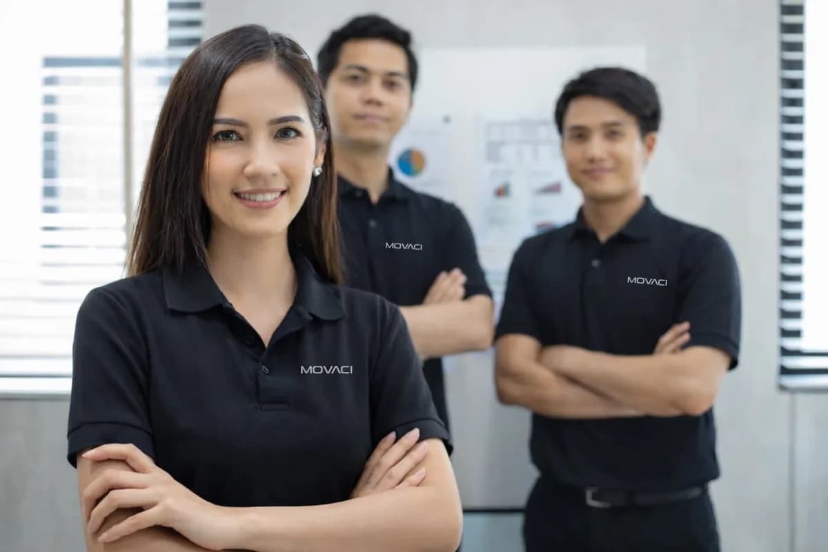 Movaci engineers and consultants in a Movaci office