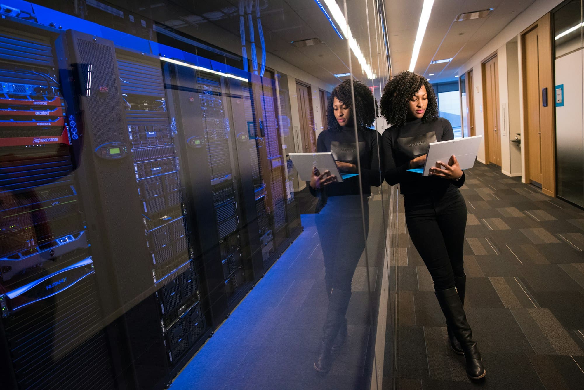 Movaci technology professional supporting managed IT and cybersecurity services
